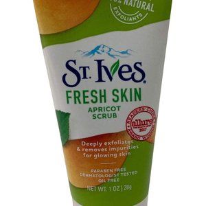 6 Fresh Skin Invigorating Apricot Scrub St.Ives